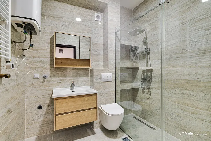 Budva’da Deniz Manzaralı Modern Daire Binası