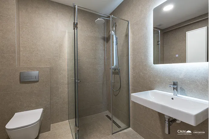 Deniz yakınında Bečići’de bulunan kompleks