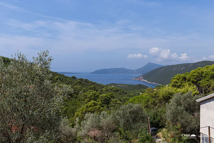 Herceg Novi (KO Radovanći) Bölgesinde Kotor Körfezi Manzaralı Şık Ev
