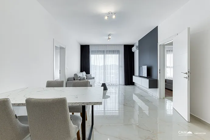 Işık Alan İki Yatak Odalı Daire Bar’da