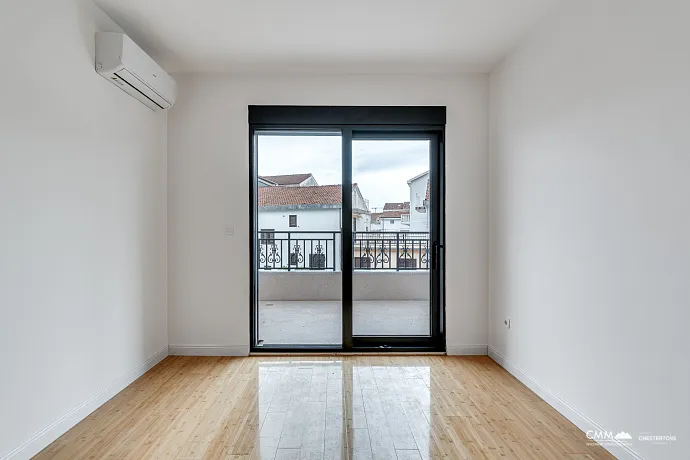 Budva’da Deniz Manzaralı Modern Daire Binası