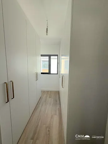 Tivat'ta üç odalı daire