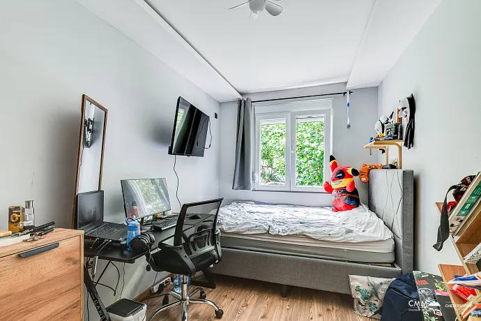 Kotor Eski Şehir, deniz ve dağ manzaralı, yenilenmiş 4 yatak odalı 120 m² ev