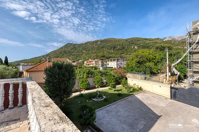 Budva’ya Yakın Turizm ve Gastronomi Kompleksi – Lastva Grbaljska