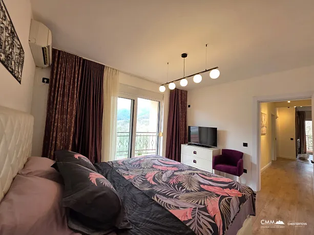 Denize 300 metre mesafede özel saunalı lüks 3 yatak odalı daire – Bečići (107 m²)