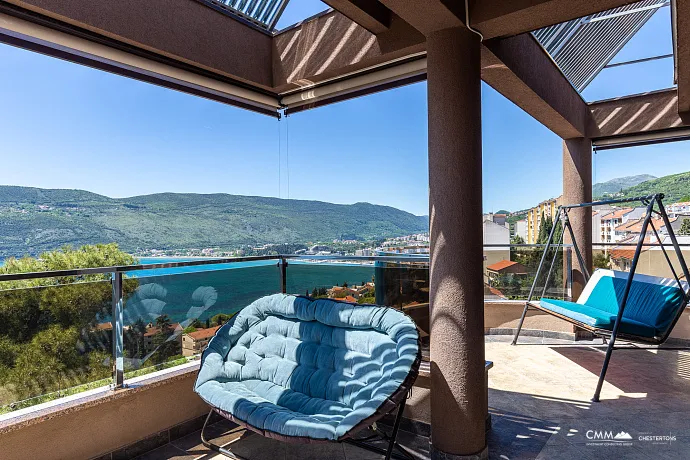 Herceg Novi'nin merkezinde mükemmel villa