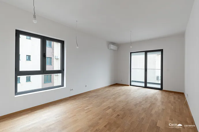 Bečići’de Deniz Manzaralı 64 m² Geniş Daire