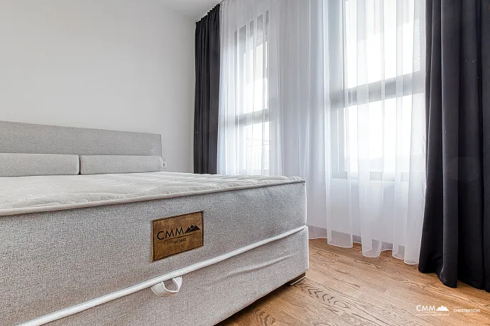 Işık Alan İki Yatak Odalı Daire Bar’da