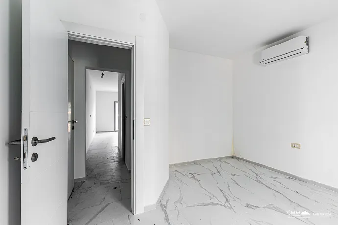 47 m² Daire, Sveti Stefan'a Harika Manzara