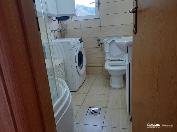 Budva'da merkeze yakın iki yatak odalı daire