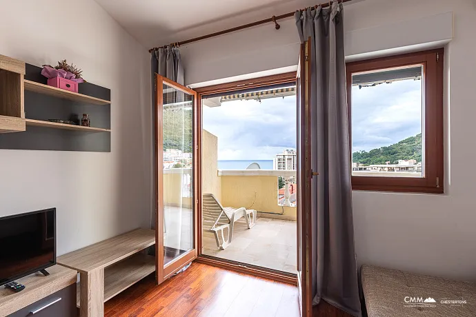 Petrovac — Deniz Manzaralı ve Teraslı 34 m² Stüdyo Daire