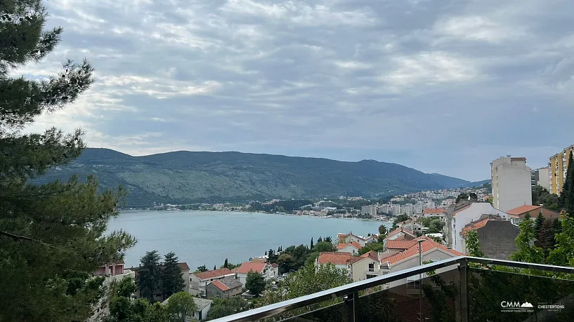 Herceg Novi'nin merkezinde mükemmel villa