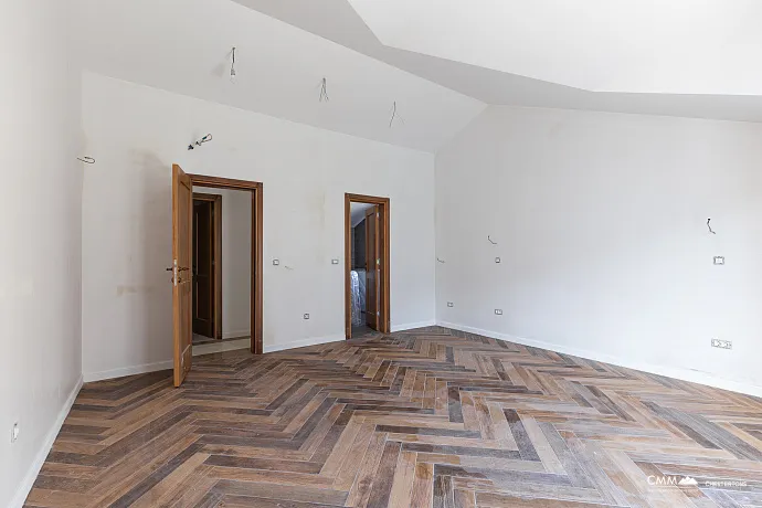 Lüks bir üç katlı villa — Kotor