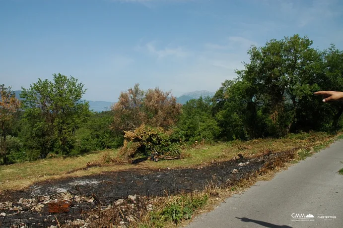 Tivat'ta deniz manzaralı arsa