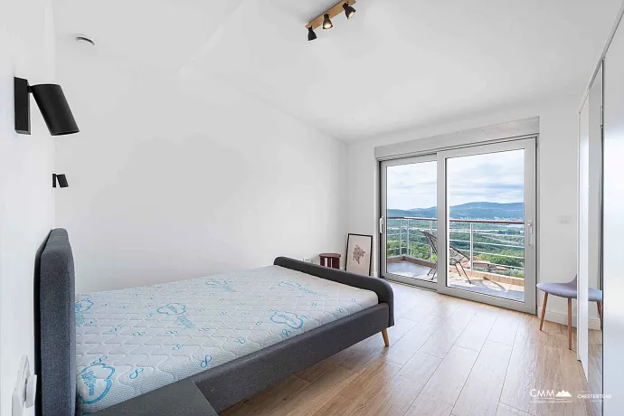 Muhteşem deniz manzaralı lüks penthouse