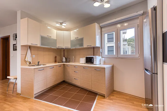 Bečići’de 2 yatak odalı daire