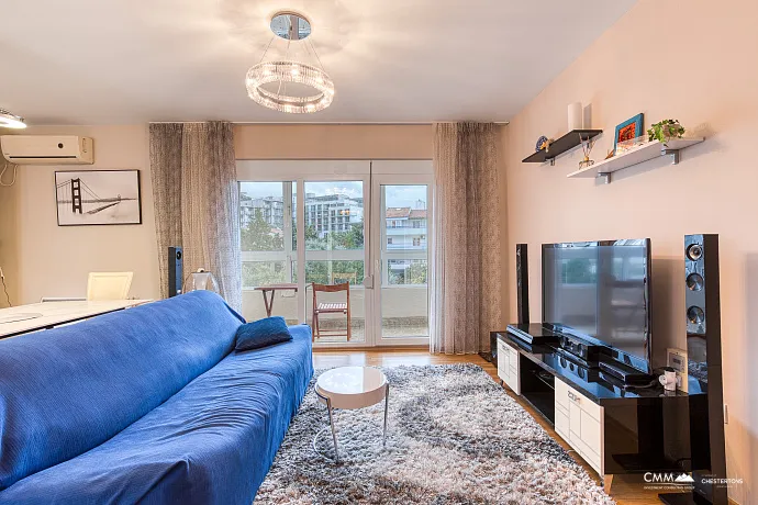 Bečići’de 2 yatak odalı daire