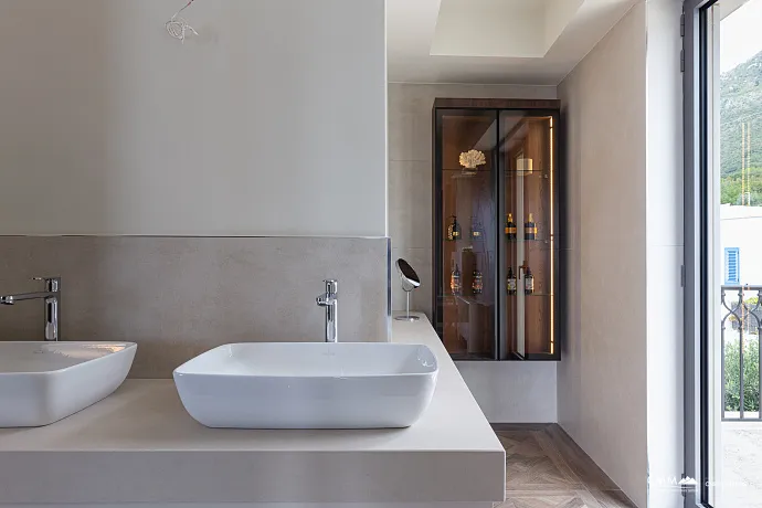 Sveti Stefan’a yakın, Blizikuće’de lüks villa