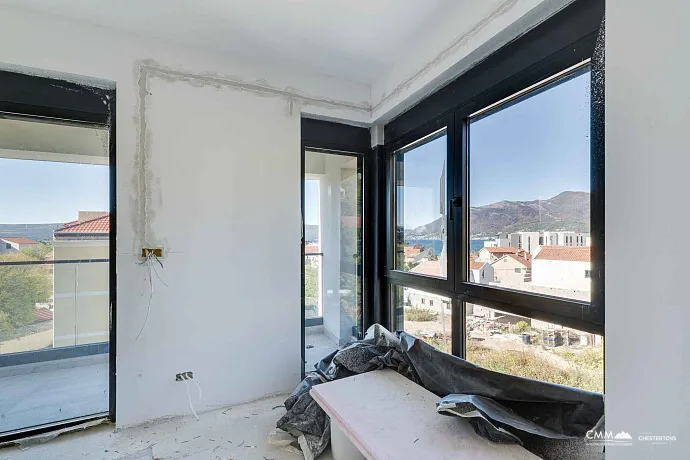 Donja Lastva'da apartman kompleksi