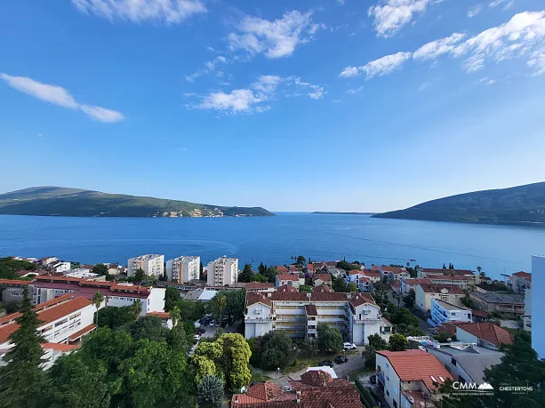 Herceg Novi'de iki yatak odalı daire