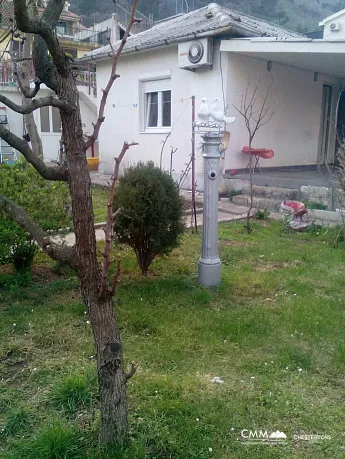 Prcanj'da deniz manzaralı Tek Katlı ev