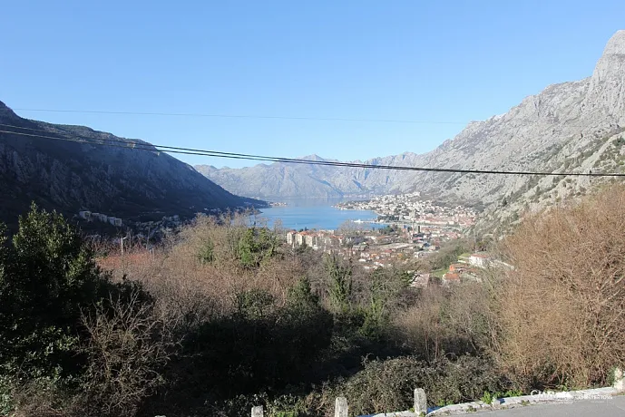 Skagliari'de 7 yatak odalı ve Kotor Körfezi manzaralı ev