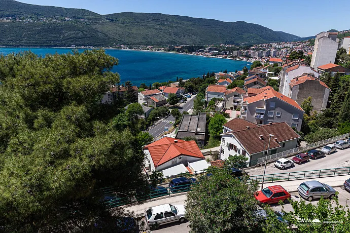 Herceg Novi'nin merkezinde mükemmel villa