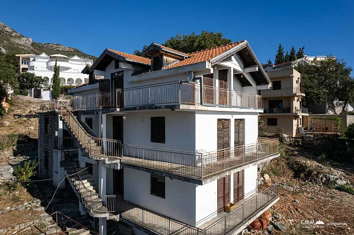 Ratac, Bar’da 1.600 m² arsalı ev — yaklaşık 350 m²